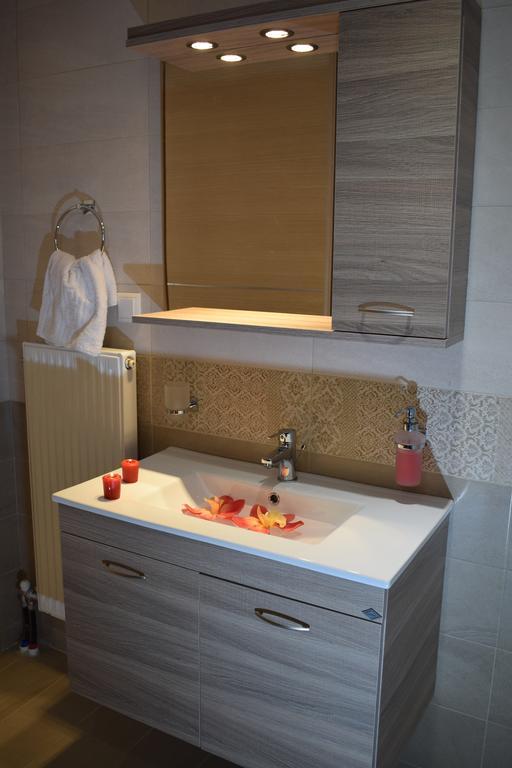Studio Holiday Kalamata Apartment Ngoại thất bức ảnh