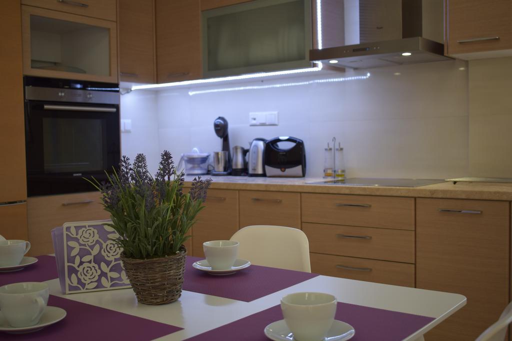 Studio Holiday Kalamata Apartment Ngoại thất bức ảnh