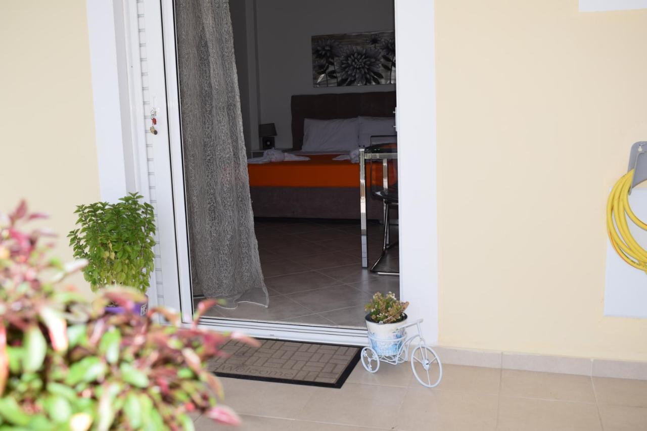 Studio Holiday Kalamata Apartment Ngoại thất bức ảnh